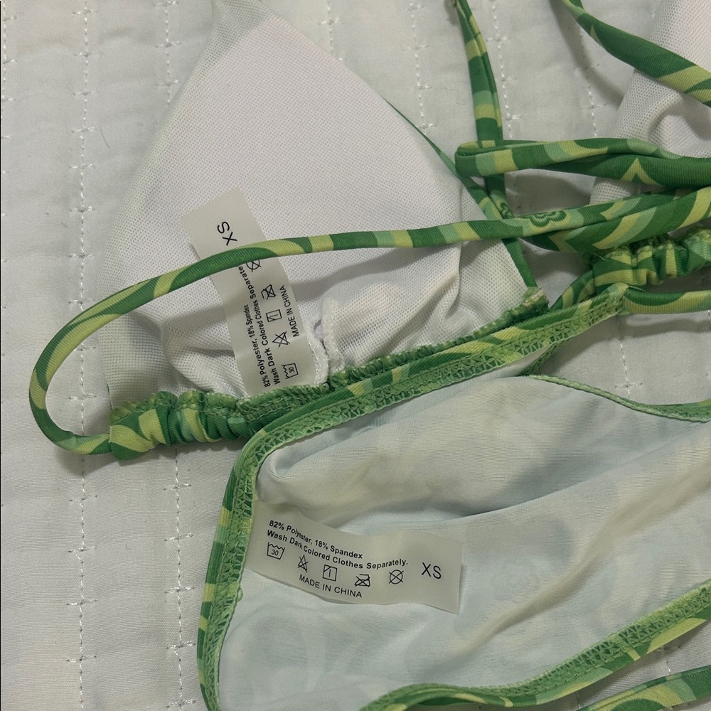 Green Patterned Flower Bikini - Picture 3 of 3